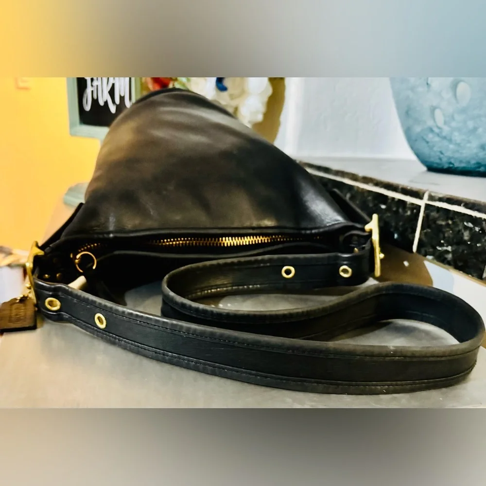 Coach 1993 Helen Berg's Legacy Bucket Bag - Black Glove-tanned leather & brass - Picture 11 of 16